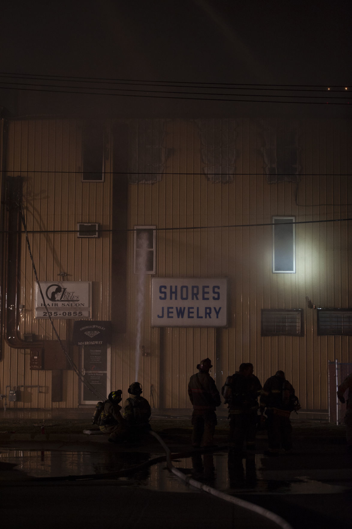Shores Building Fire 28 (03/21/19)